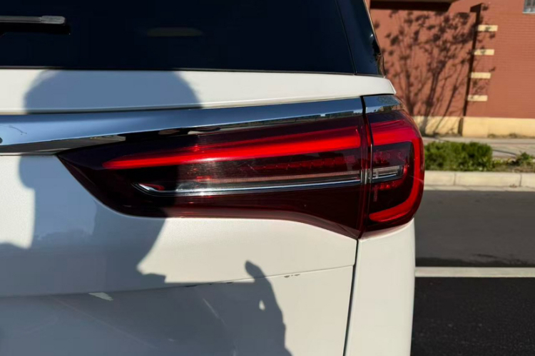 别克GL8 2020款 ES陆尊 653T 尊享型车身外观6002