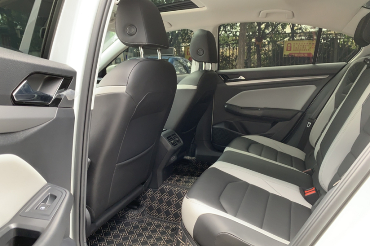 大众 宝来 2023款 300TSI DSG尊行版局部细节9011