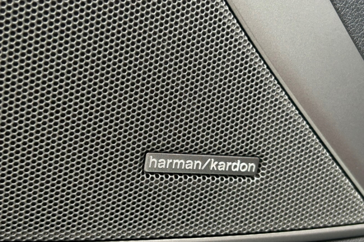 宝马3系 2025款 330Li M运动曜夜套装中控内饰7013