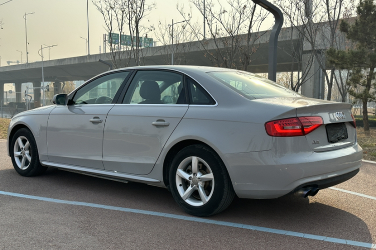 奥迪A4L 2013款 35 TFSI 自动舒适型车身外观6004
