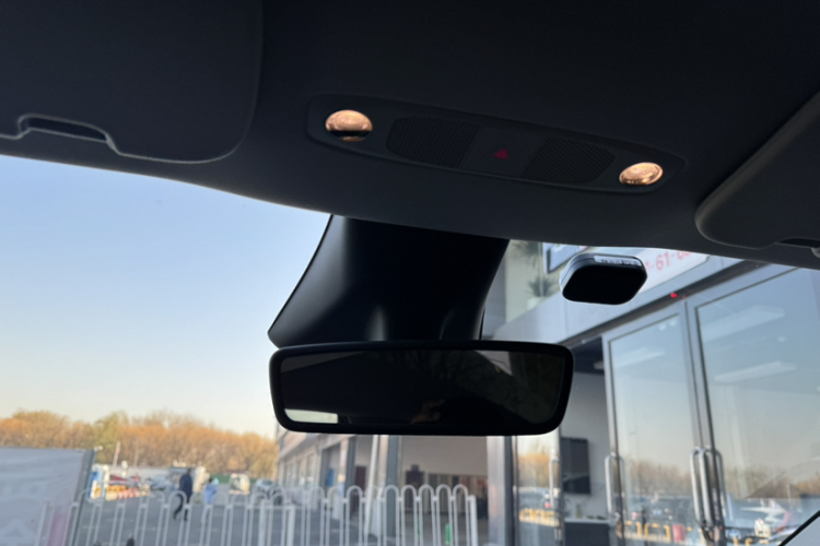 特斯拉 Model Y 2024款 后轮驱动版中控内饰7010