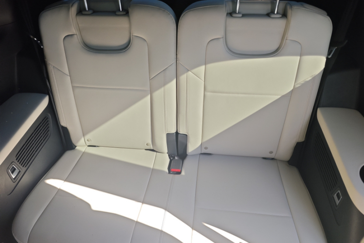 理想汽车 理想ONE 2021款 增程6座版中控内饰7008