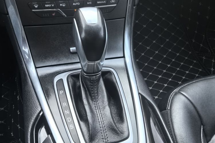 福特 锐界 2018款 EcoBoost 245 两驱豪锐型 7座 国V中控内饰7009