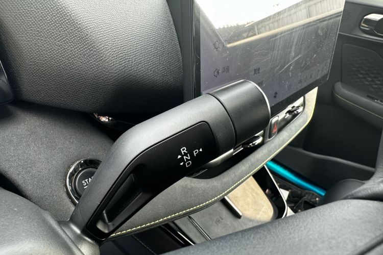 领克06 2025款 Renew 1.5T Halo中控内饰7004