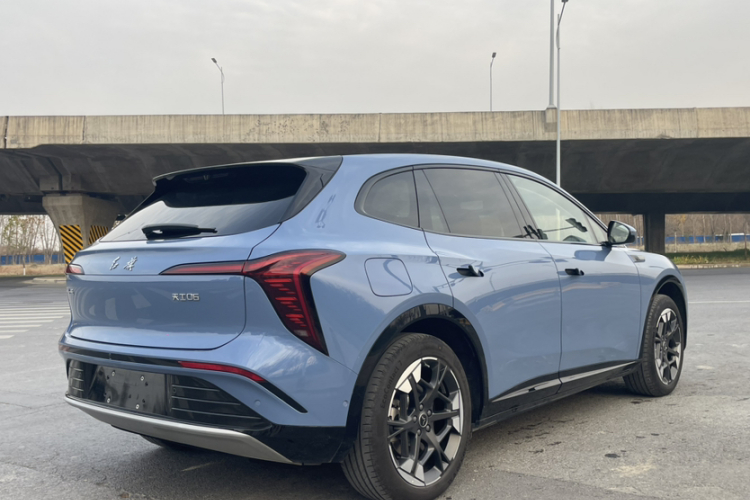 红旗天工06 2025款 660 四驱 智选版车身外观6005