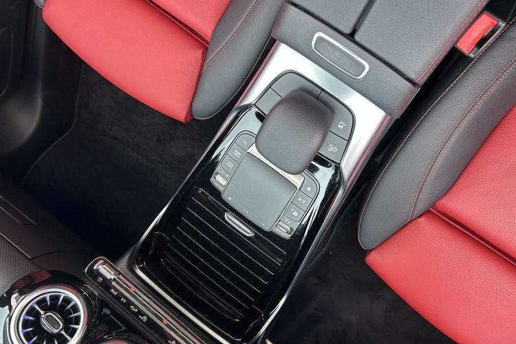 奔驰A级AMG 2022款 AMG A 35 L 4MATIC中控内饰7004