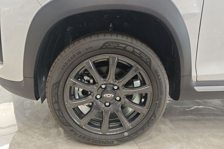 奇瑞 瑞虎3X 2024款 1.5L CVT卓越版车身外观6003