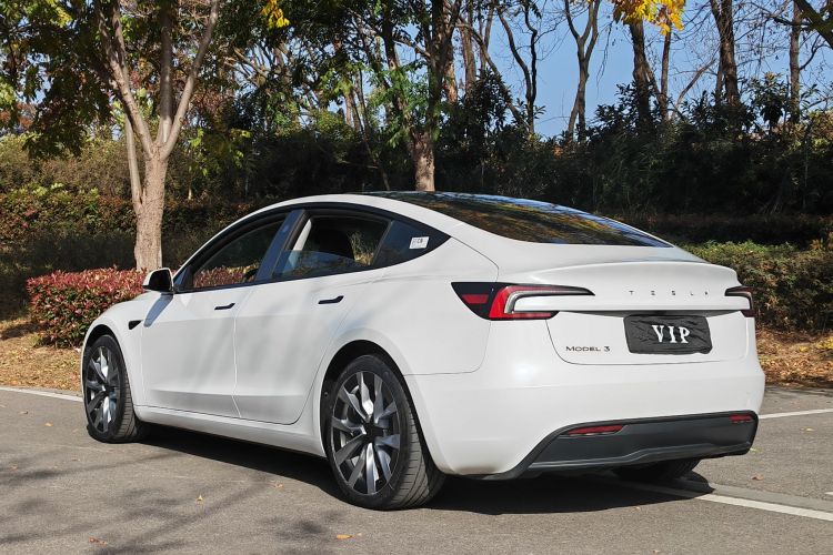 特斯拉 Model 3 2023款 后轮驱动版车身外观6005