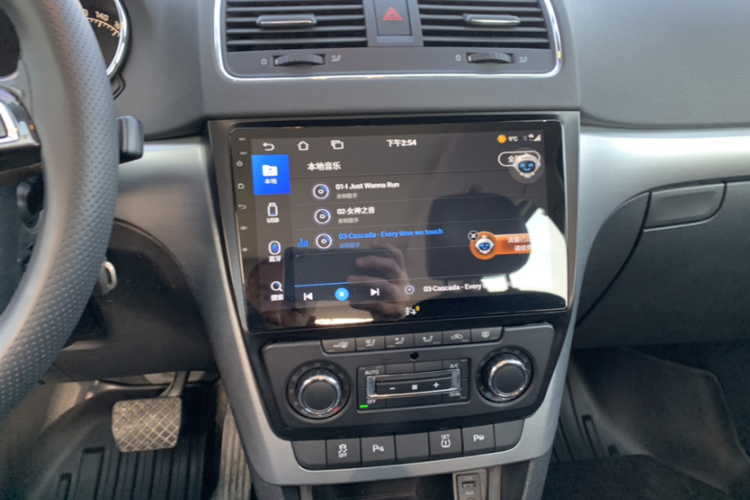 斯柯达 Yeti 2014款 1.4TSI DSG极地版中控内饰7005