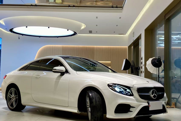 奔驰E级(进口) 2017款 E 200 4MATIC 轿跑车车身外观6001