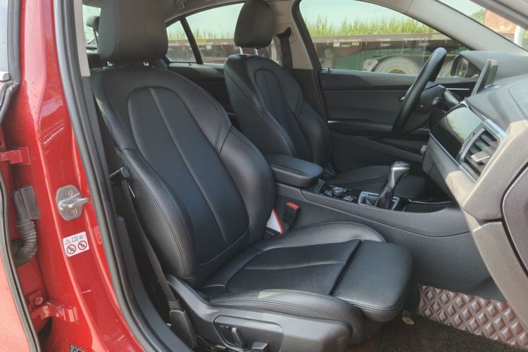 宝马1系 2018款 118i 运动型局部细节41