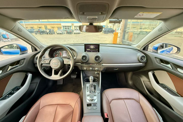 奥迪A3 2019款 Limousine 35 TFSI 进取型 国V中控内饰7004