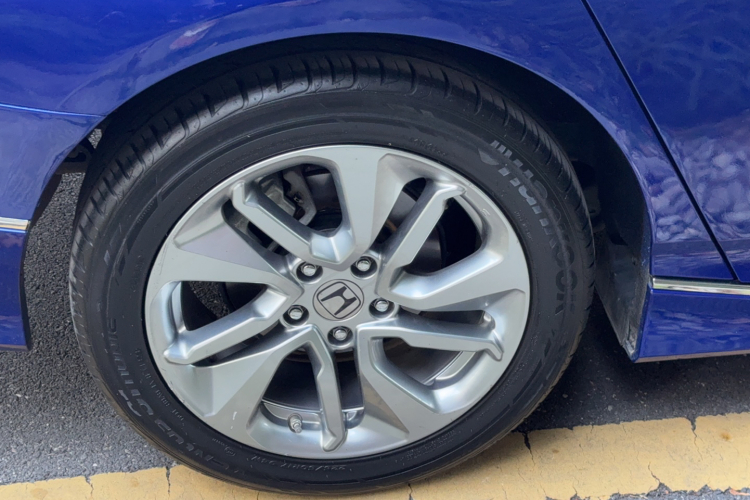 本田 雅阁 2018款 230TURBO 舒适版 国V车身外观6011