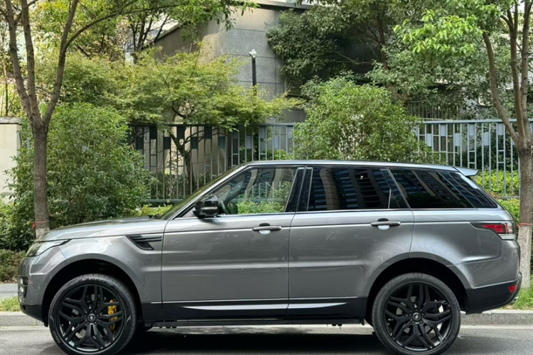 路虎 揽胜运动版 2016款 3.0 SC V6 HSE DYNAMIC车身外观6001