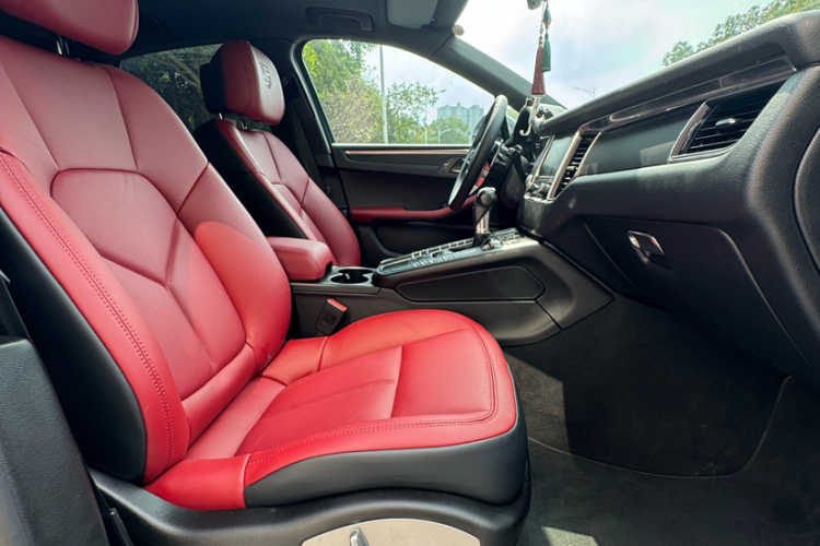 保时捷 2017款  Macan 2.0T中控内饰7011