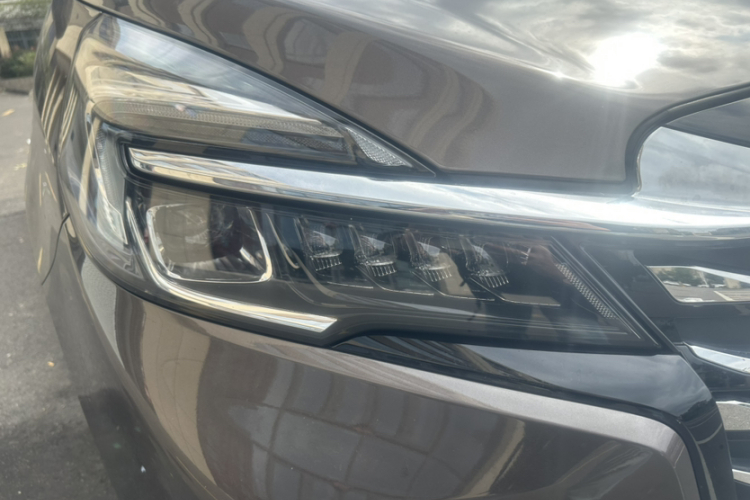 别克GL8 2023款 陆上公务舱 舒适型车身外观6007