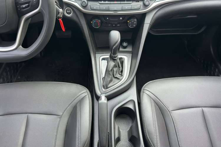 别克 英朗 2021款 改款 1.3T 自动轻混动精英型中控内饰7010