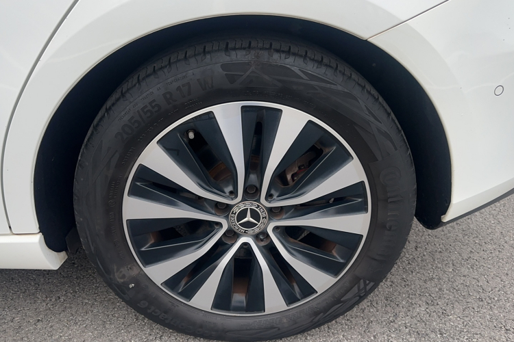 奔驰B级 2021款 B 200 动感型车身外观6007