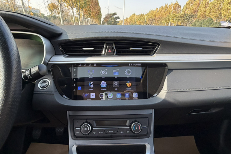 吉利汽车 帝豪 2018款 1.5L 手动向上互联版局部细节16
