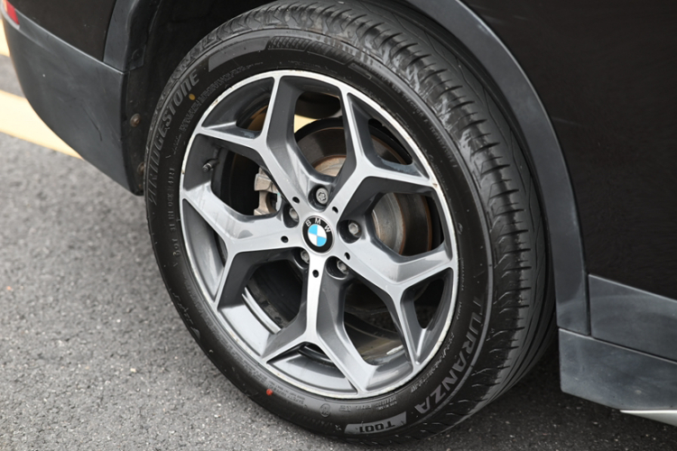 宝马X1 2016款 sDrive18Li 豪华型车身外观6003