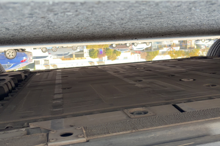 蔚来ES6 2019款 420KM 运动版局部细节9001