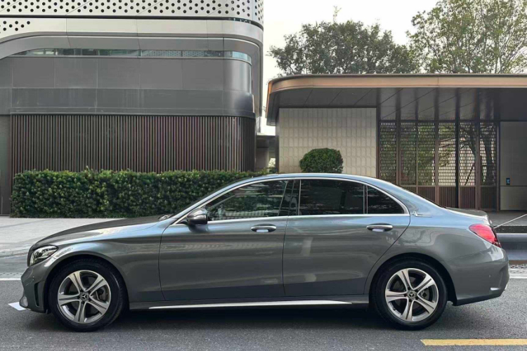 奔驰C级 2020款 C 260 L 运动版车身外观6003