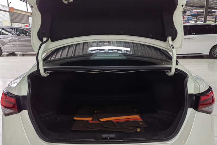 日产 轩逸 2022款 1.6L XL CVT悦享版中控内饰7005