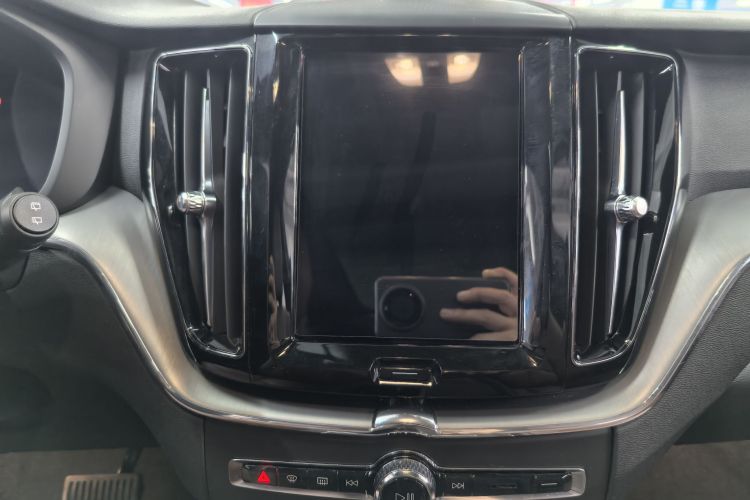 沃尔沃XC60 2022款 B5 四驱智逸豪华版局部细节16