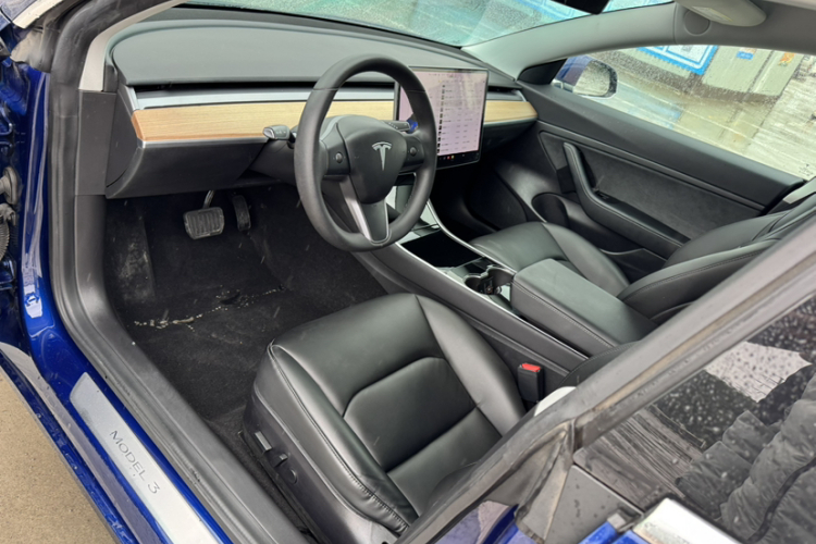 特斯拉 Model 3 2019款 标准续航后驱升级版局部细节19