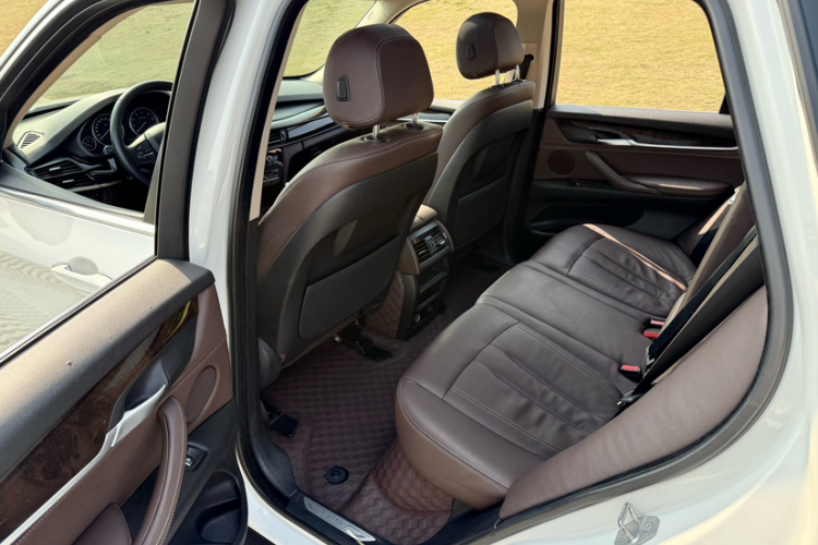 宝马X5(进口) 2015款 xDrive28i中控内饰7009