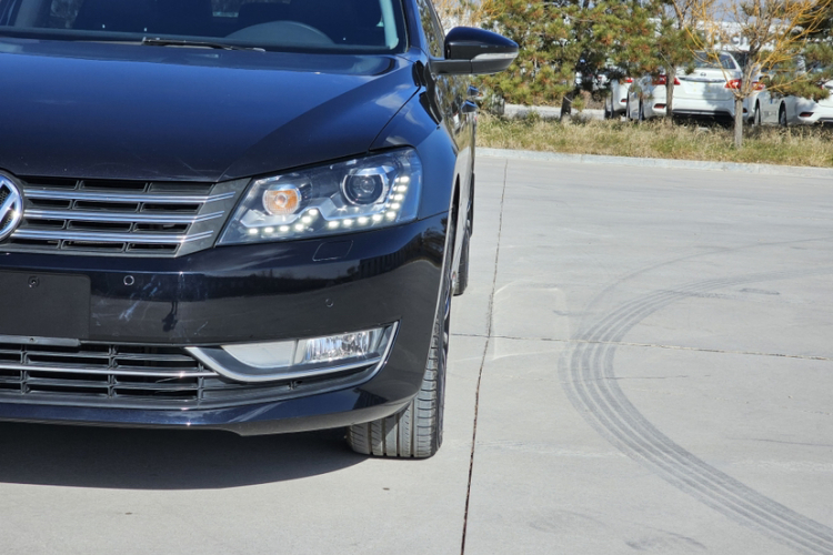 大众 帕萨特 2015款 1.8TSI DSG御尊版车身外观6002