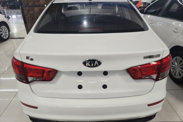 起亚K2 2015款 三厢 1.4L AT GLS车身外观6001