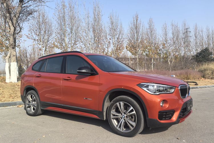宝马X1 2018款 xDrive20Li 尊享型车身外观6005