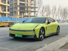 小鹏P7 2025款 750 四驱高性能 Ultra