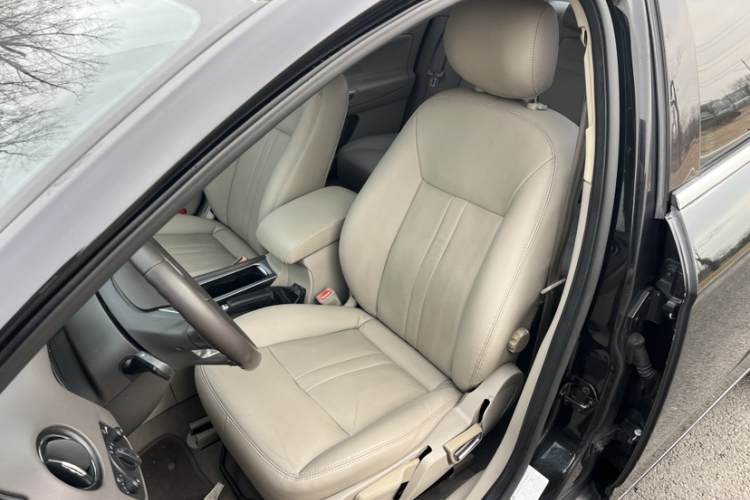 福特 蒙迪欧-致胜 2011款 2.3L 时尚型中控内饰7002