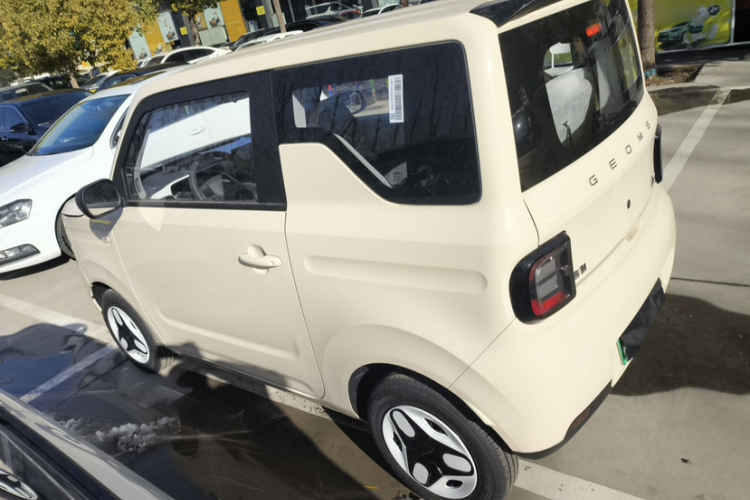 吉利银河 熊猫 2025款 210km 元气熊车身外观6003