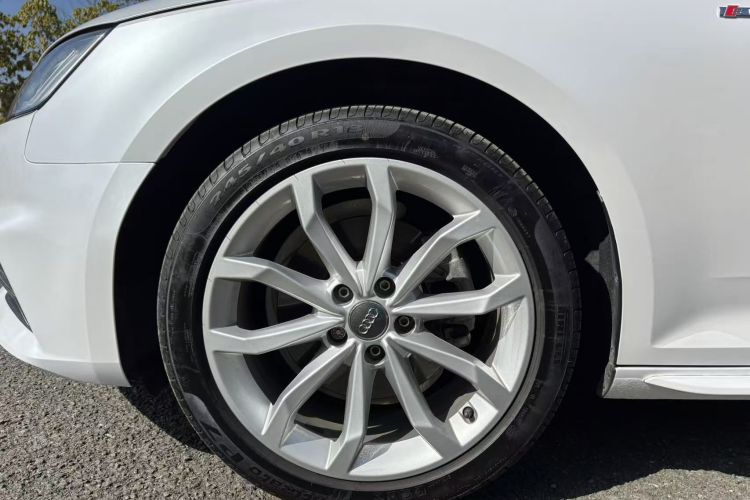 奥迪A4L 2018款 30周年年型 40 TFSI 时尚型车身外观6007