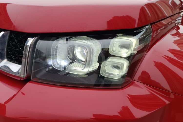 北京越野 北京BJ40 2018款 PLUS 2.3T 自动四驱旗舰版 国V车身外观6009