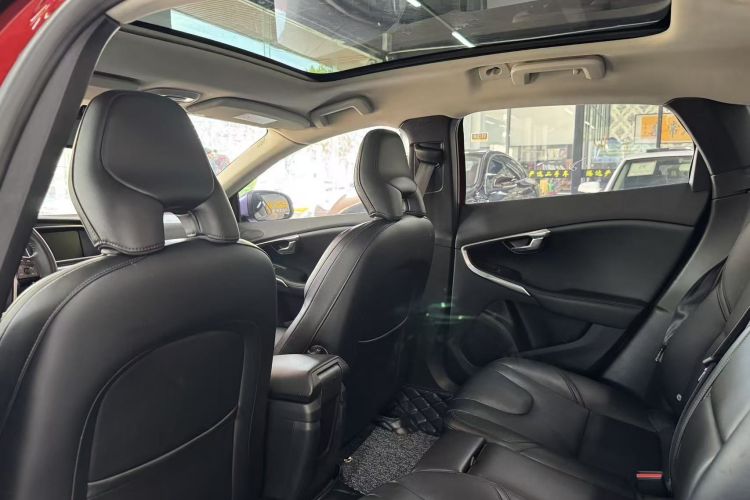 沃尔沃V40 2016款 T3 智逸版中控内饰7002