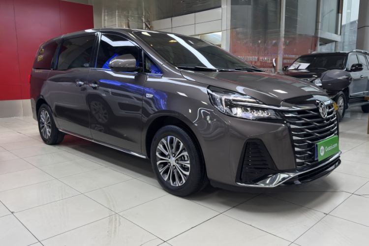 别克GL8 2023款 改款 陆上公务舱 豪华型车身外观6005