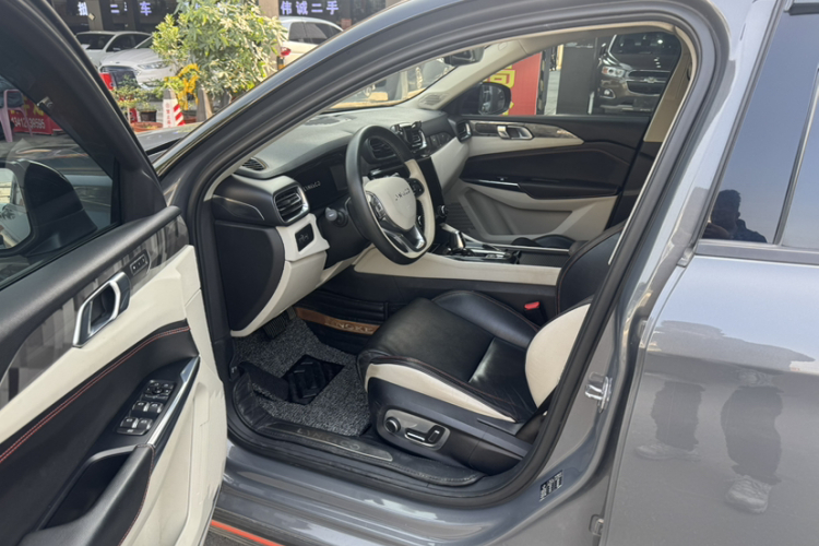领克02 2018款 1.5T DCT两驱耀Pro版 国V中控内饰7002
