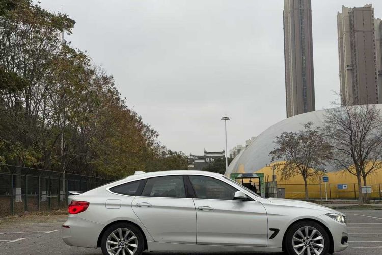 宝马3系GT 2018款 320i 时尚型车身外观6003
