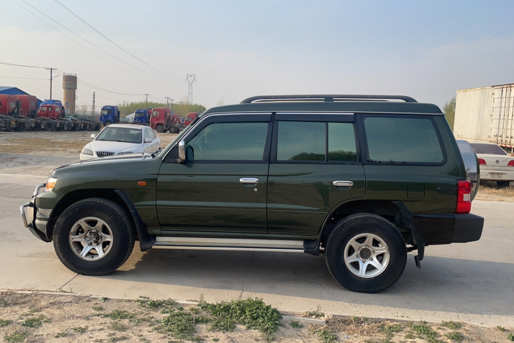 猎豹汽车 猎豹Q6 2015款 2.4L 手动四驱卓越型车身外观6005