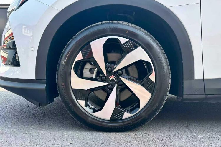 ARCFOX极狐 极狐 阿尔法T5(ARCFOX αT5) 2025款 520 MAX车身外观6012