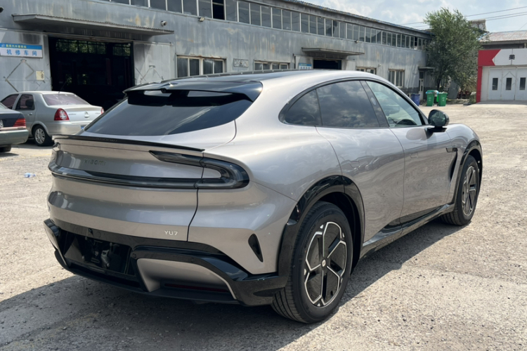 小米汽车 小米YU7 2025款 超长续航后驱版车身外观6004