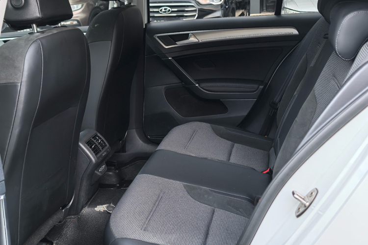 大众 高尔夫 2020款 挚爱版 280TSI DSG舒适型中控内饰7002