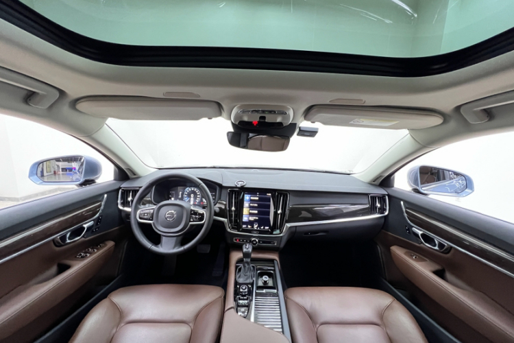 沃尔沃S90 2017款 T4 智远版中控内饰7007