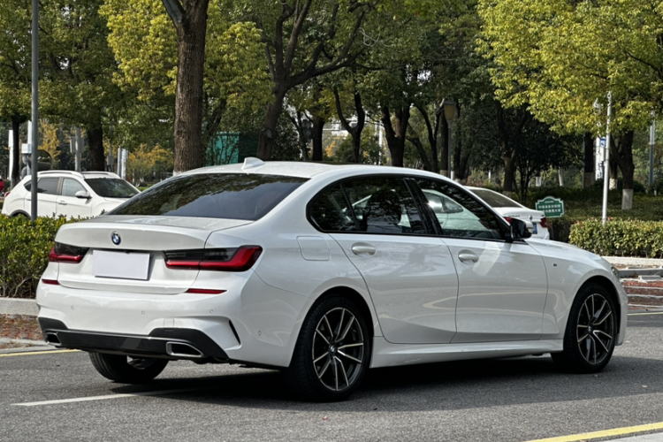 宝马3系 2021款 改款 320Li M运动套装车身外观6006