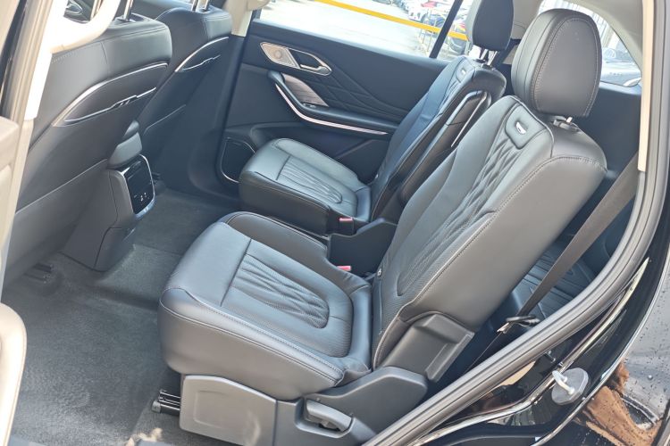 红旗HS7 PHEV 2024款 2.0T PHEV 四驱旗畅版 6座中控内饰7006