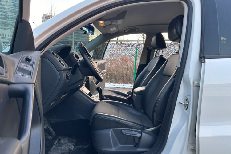 大众 途观 2016款 280TSI 自动两驱丝绸之路风尚版中控内饰7002